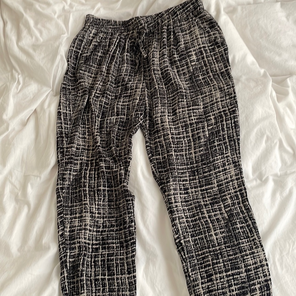 Urban outfitters pant size small